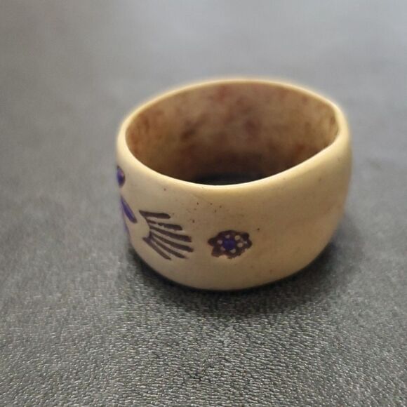 Cream and purple flower ring size 9-ish - Picture 6 of 11